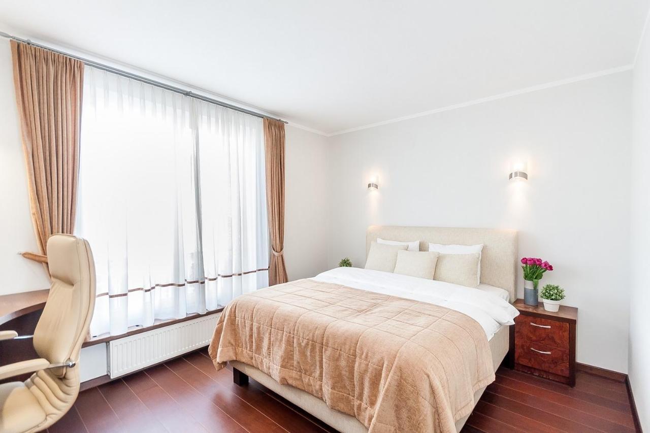 Central Apartment In Gedimino Av By Urban Rent VNO Extérieur photo